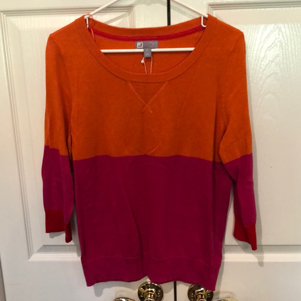 Super Cute Sweater (NWT)